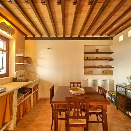 Panoramic Refuge On Monte Pelato Ferienhaus